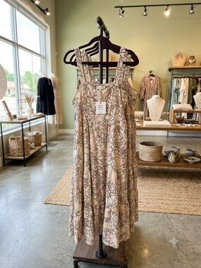 Knox Rose Beige Floral Maxi Dress